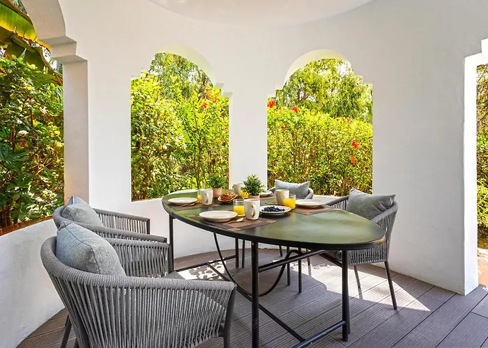 Genteel Venalmar Terrace Estepona