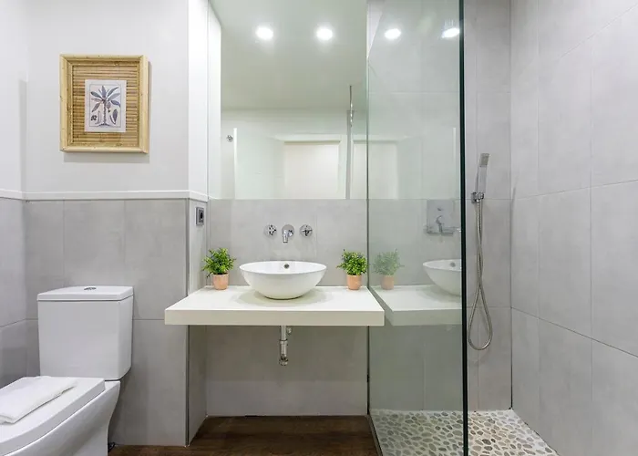 Genteel Venalmar Terrace Apartment